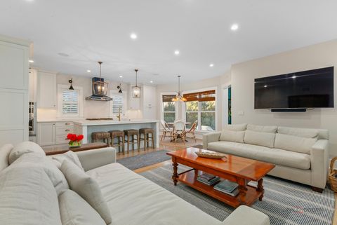 Tiny photo for 90 E Woodland Road, Lake Forest, IL 60045 (MLS # 12547676)