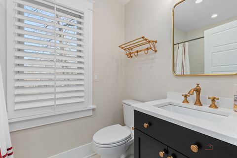 Tiny photo for 90 E Woodland Road, Lake Forest, IL 60045 (MLS # 12547676)