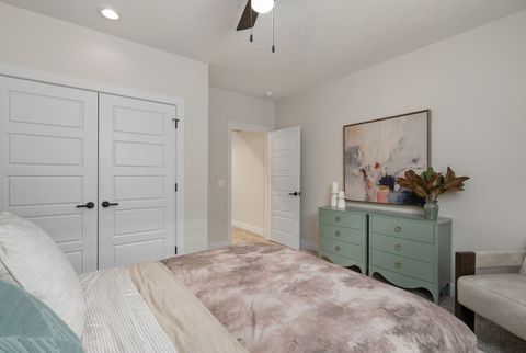 Tiny photo for 6 FRANK Court, Le Claire, IA 52753 (MLS # 12550282)