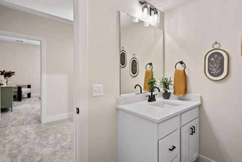 Tiny photo for 6 FRANK Court, Le Claire, IA 52753 (MLS # 12550282)