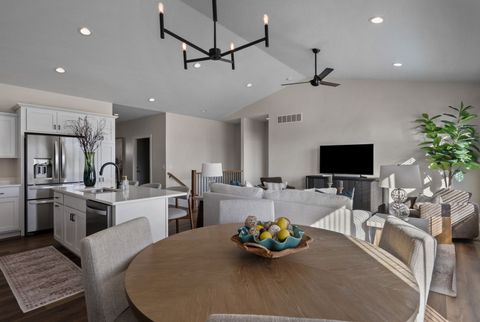 Tiny photo for 6 FRANK Court, Le Claire, IA 52753 (MLS # 12550282)