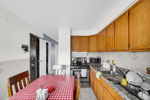 Tiny photo for 104 boardwalk Street #2E, Elk Grove Village, IL 60007 (MLS # 12477883)