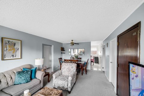 Tiny photo for 104 boardwalk Street #2E, Elk Grove Village, IL 60007 (MLS # 12477883)