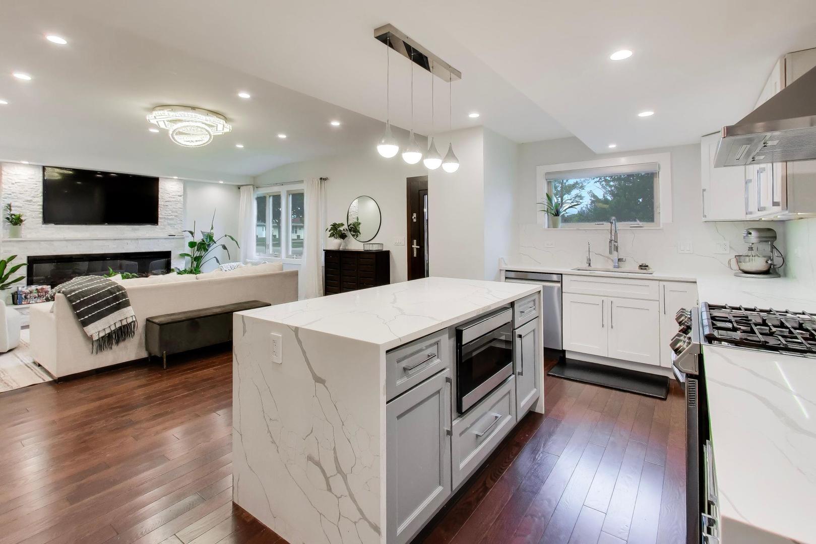 15 E Jeffery Avenue