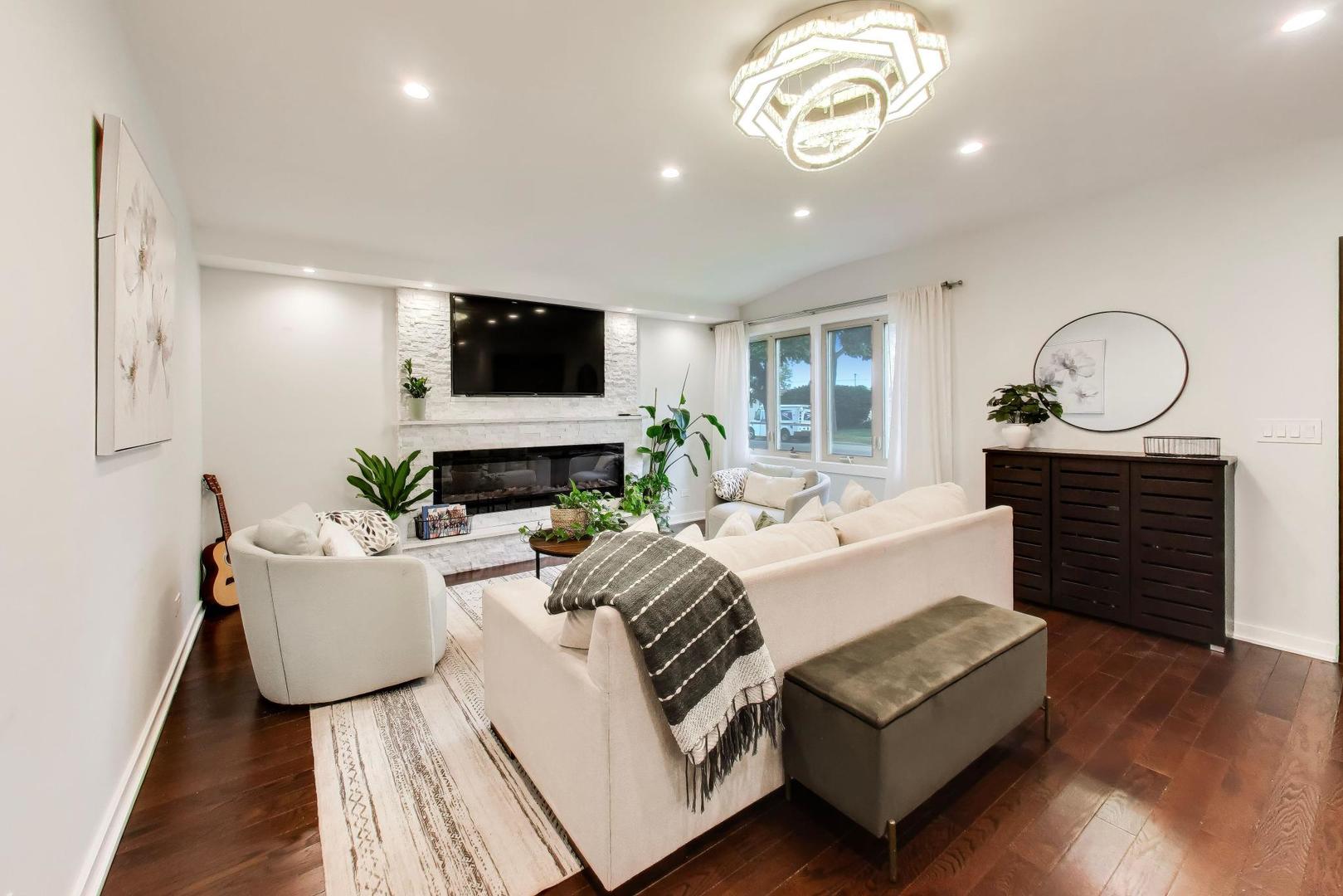 15 E Jeffery Avenue