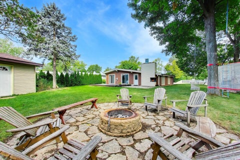 Tiny photo for 15 E Jeffery Avenue, Wheeling, IL 60090 (MLS # 12760186)