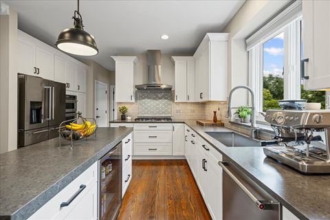 Tiny photo for 1917 Halifax Street, Libertyville, IL 60048 (MLS # 12490248)