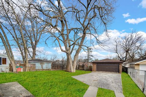 Tiny photo for 18625 Golfview Avenue, Homewood, IL 60430 (MLS # 12543968)