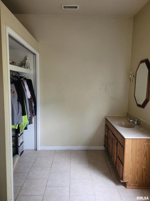 Tiny photo for 10270 N REYNOLDS Lane, Mt Vernon, IL 62864 (MLS # EB460165)