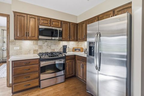 Tiny photo for 63 Country Club Drive, Prospect Heights, IL 60070 (MLS # 12625523)