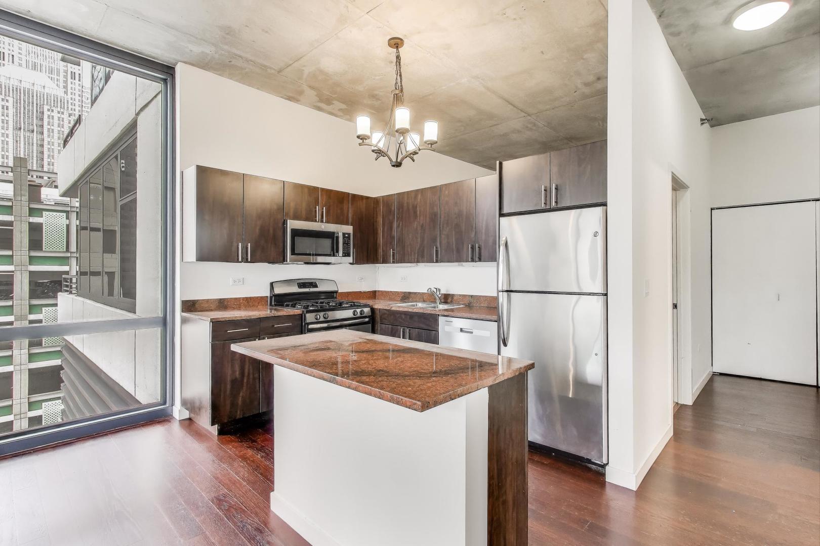 235 W VAN BUREN Street 1414