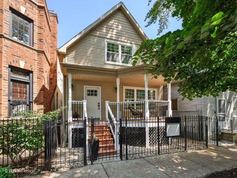 Tiny photo for 1938 W School Street, Chicago, IL 60657 (MLS # 12649410)