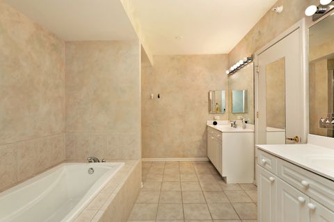 Tiny photo for 626 Homewood Avenue #405, Highland Park, IL 60035 (MLS # 12604934)