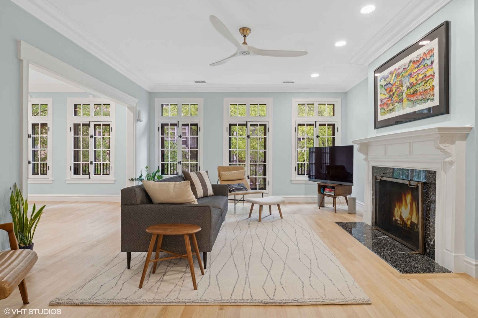31 E Elm Street 3B