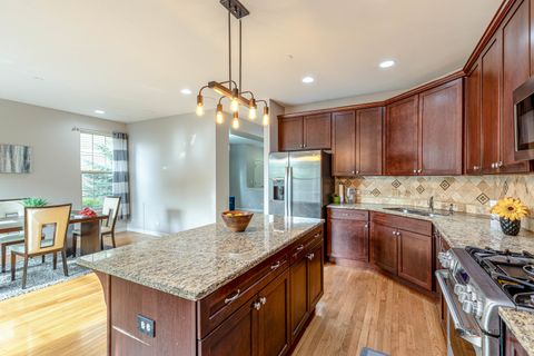 Tiny photo for 2147 Apple Hill Lane, Buffalo Grove, IL 60089 (MLS # 12627034)