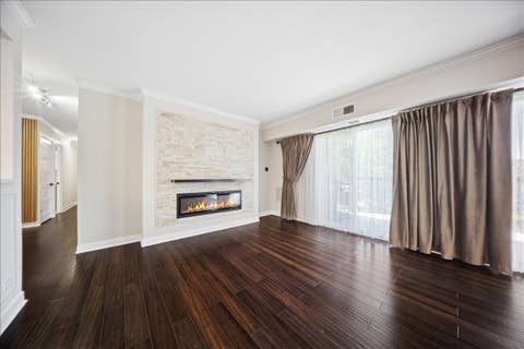 Tiny photo for 1515 E Central Road #420C, Arlington Heights, IL 60005 (MLS # 12694352)