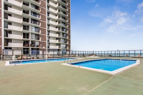 Tiny photo for 6033 N Sheridan Road #36G, Chicago, IL 60660 (MLS # 12407641)