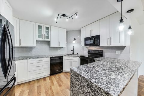 Tiny photo for 6033 N Sheridan Road #36G, Chicago, IL 60660 (MLS # 12407641)
