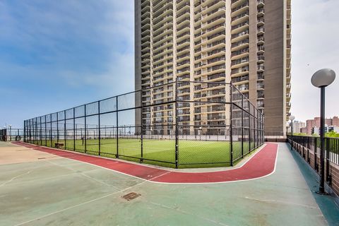 Tiny photo for 6033 N Sheridan Road #36G, Chicago, IL 60660 (MLS # 12407641)
