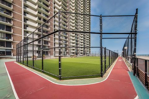 Tiny photo for 6033 N Sheridan Road #36G, Chicago, IL 60660 (MLS # 12407641)
