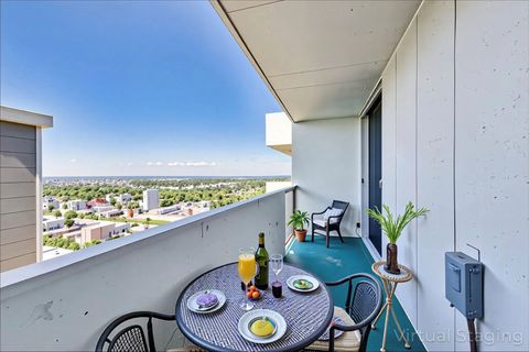 Tiny photo for 6033 N Sheridan Road #36G, Chicago, IL 60660 (MLS # 12407641)