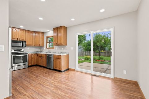 Tiny photo for 3026 W Rusholme Street, Davenport, IA 52804 (MLS # 12681926)