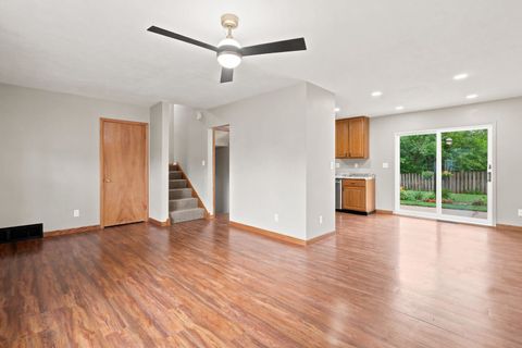 Tiny photo for 3026 W Rusholme Street, Davenport, IA 52804 (MLS # 12681926)