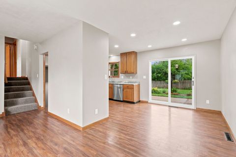 Tiny photo for 3026 W Rusholme Street, Davenport, IA 52804 (MLS # 12681926)