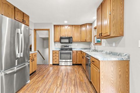Tiny photo for 3026 W Rusholme Street, Davenport, IA 52804 (MLS # 12681926)