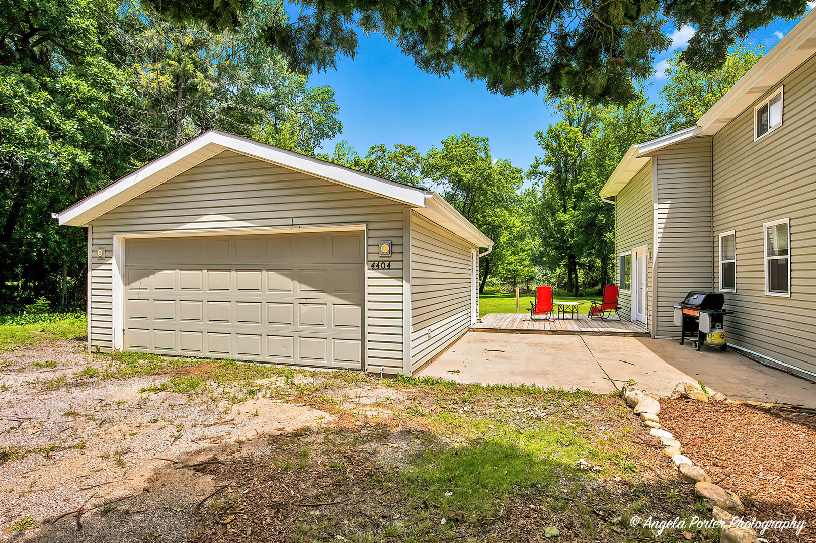 4404 Giant Oak Drive