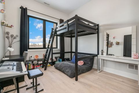 Tiny photo for 3057 N Lincoln Avenue #4C, Chicago, IL 60657 (MLS # 12550879)
