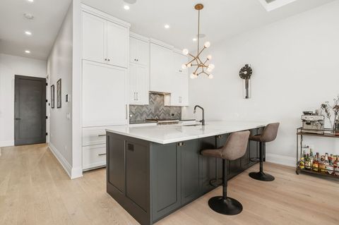 Tiny photo for 3057 N Lincoln Avenue #4C, Chicago, IL 60657 (MLS # 12550879)