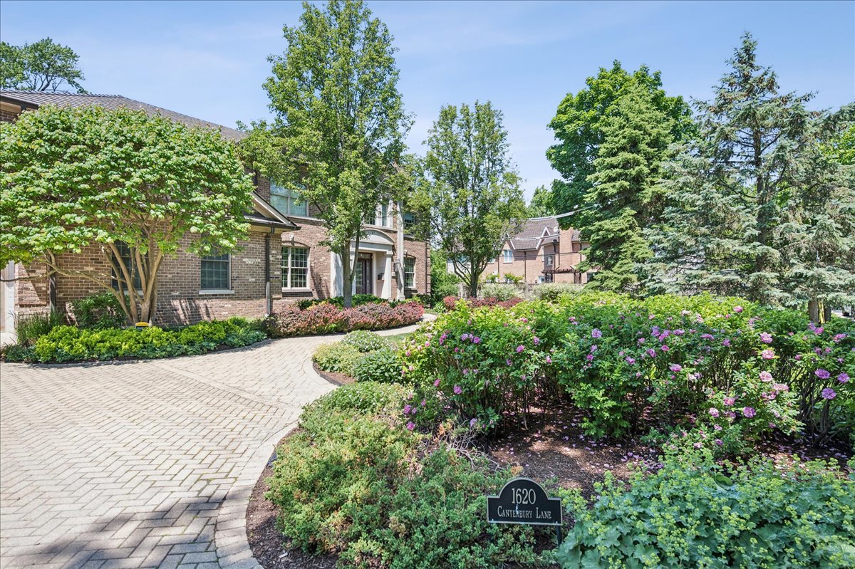 1620 Canterbury Lane