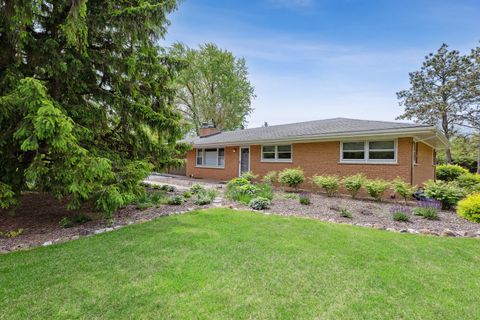 1817 Walnut Circle Northbrook IL 60062