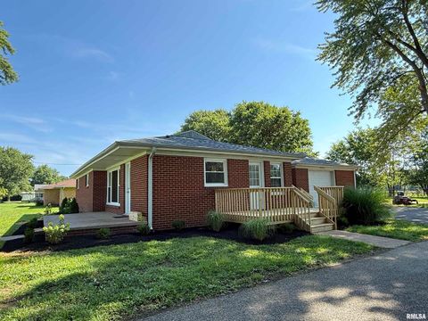 Tiny photo for 744 AIRPORT Road, Metropolis, IL 62960 (MLS # EB459927)