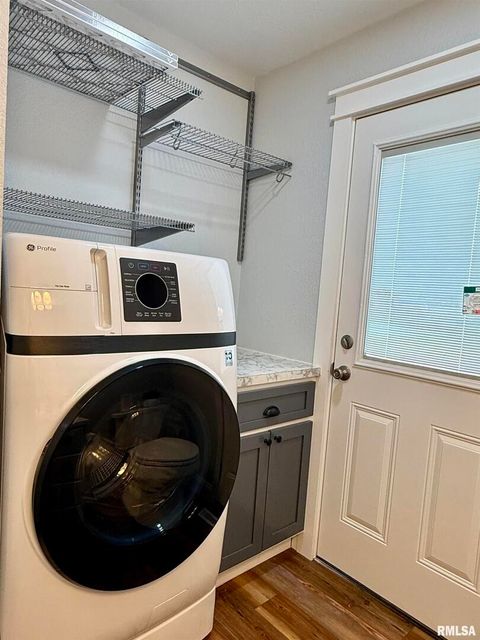 Tiny photo for 744 AIRPORT Road, Metropolis, IL 62960 (MLS # EB459927)