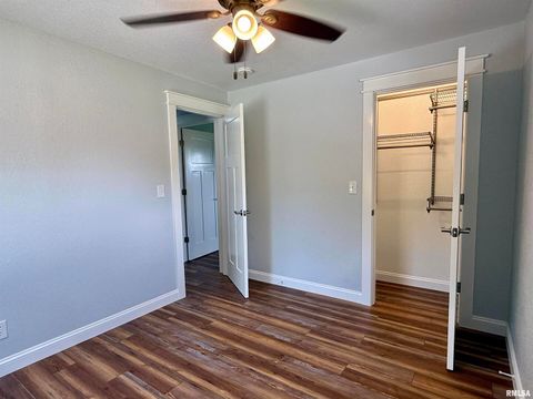 Tiny photo for 744 AIRPORT Road, Metropolis, IL 62960 (MLS # EB459927)