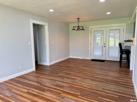 Tiny photo for 744 AIRPORT Road, Metropolis, IL 62960 (MLS # EB459927)