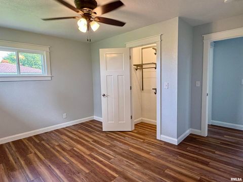 Tiny photo for 744 AIRPORT Road, Metropolis, IL 62960 (MLS # EB459927)