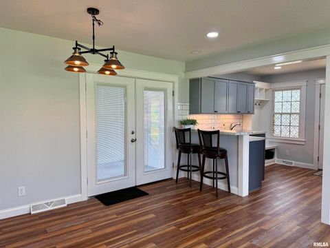 Tiny photo for 744 AIRPORT Road, Metropolis, IL 62960 (MLS # EB459927)