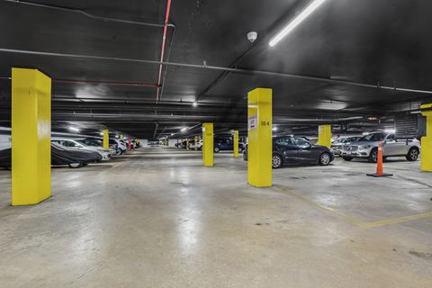 Tiny photo for 20 N Tower Road #9C, Oak Brook, IL 60523 (MLS # 12631657)