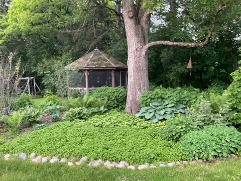 A home in Barrington Hills