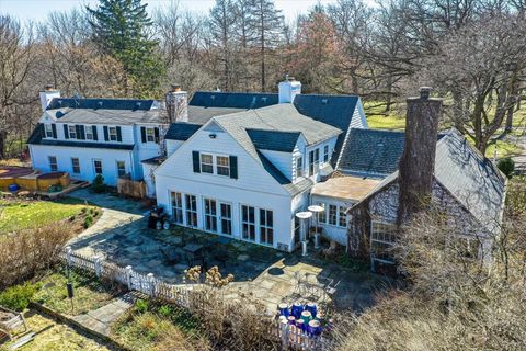 A home in Barrington Hills