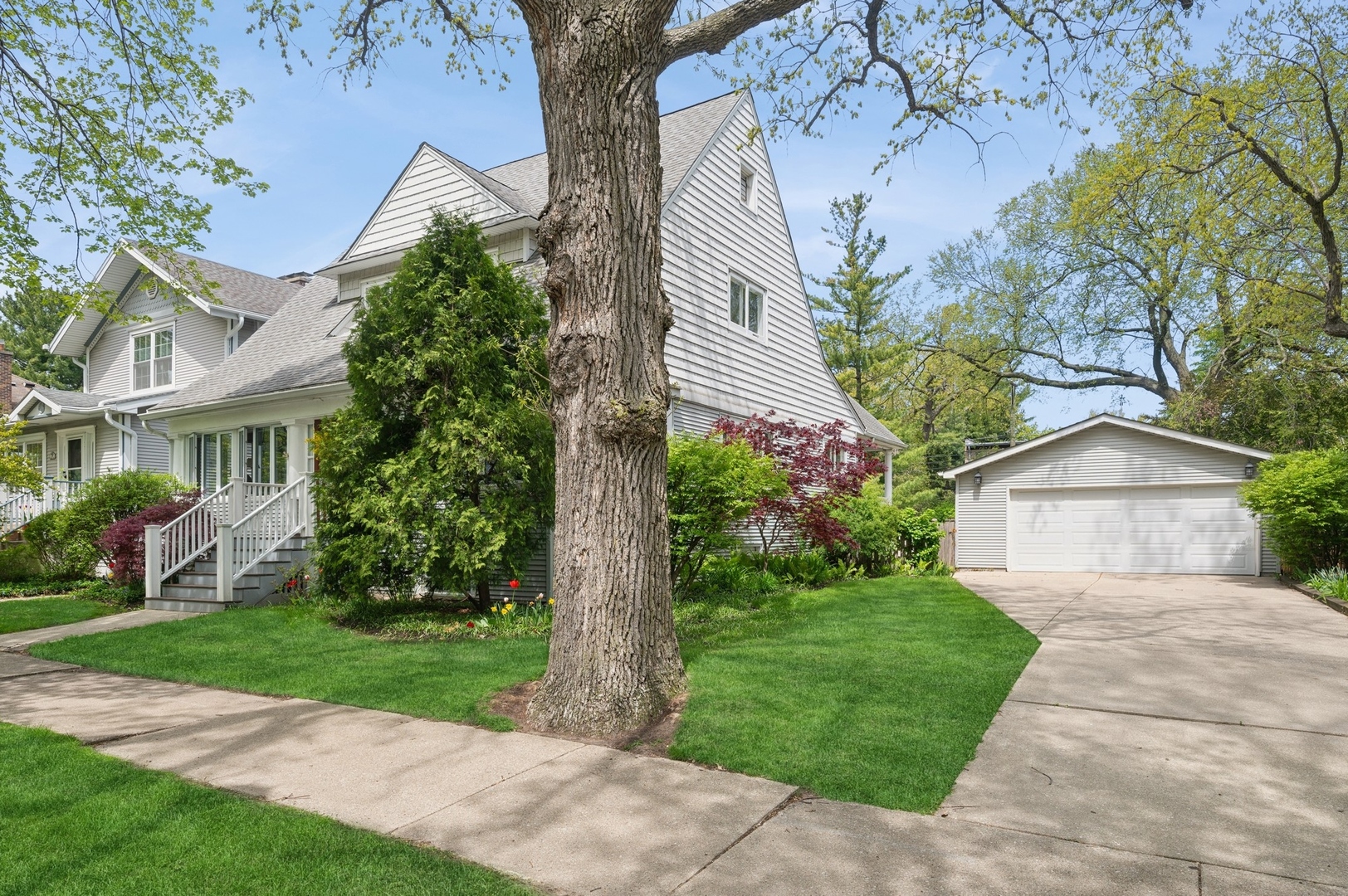 811 South Boulevard