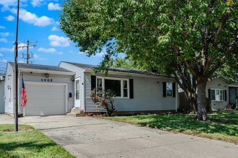 Photo of 1005 Frederick Street, Joliet, IL 60435 (MLS # 12752487)