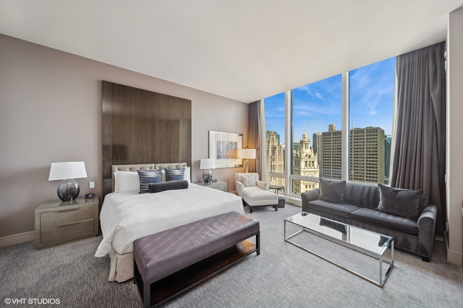 401 N Wabash Avenue 2304