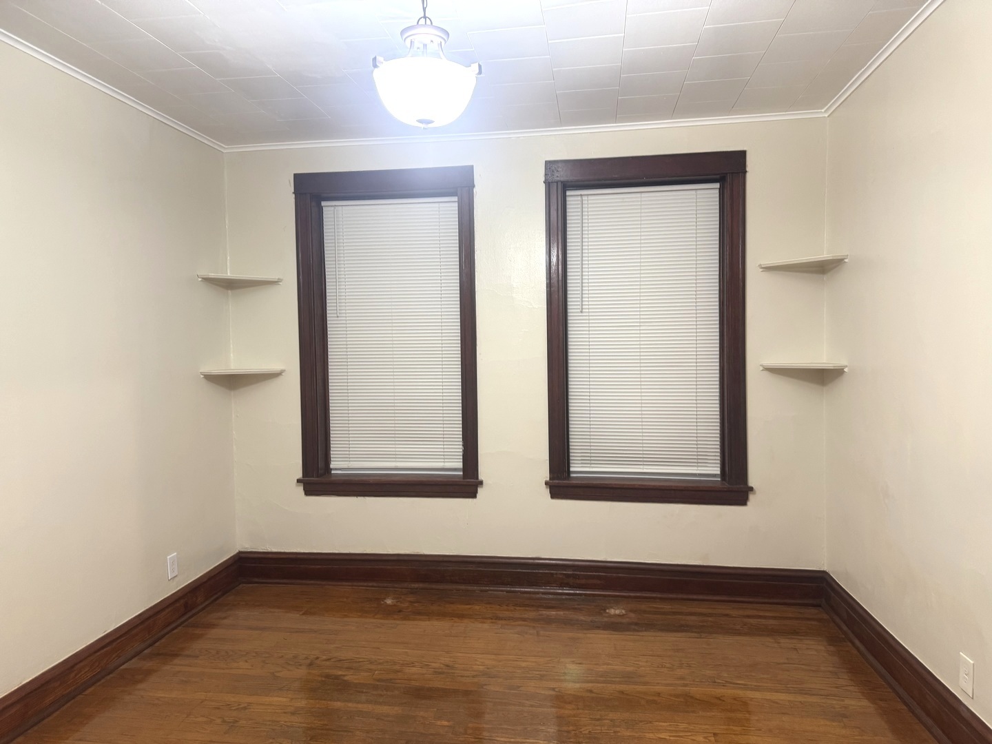 2158 N Hamlin Avenue 1R