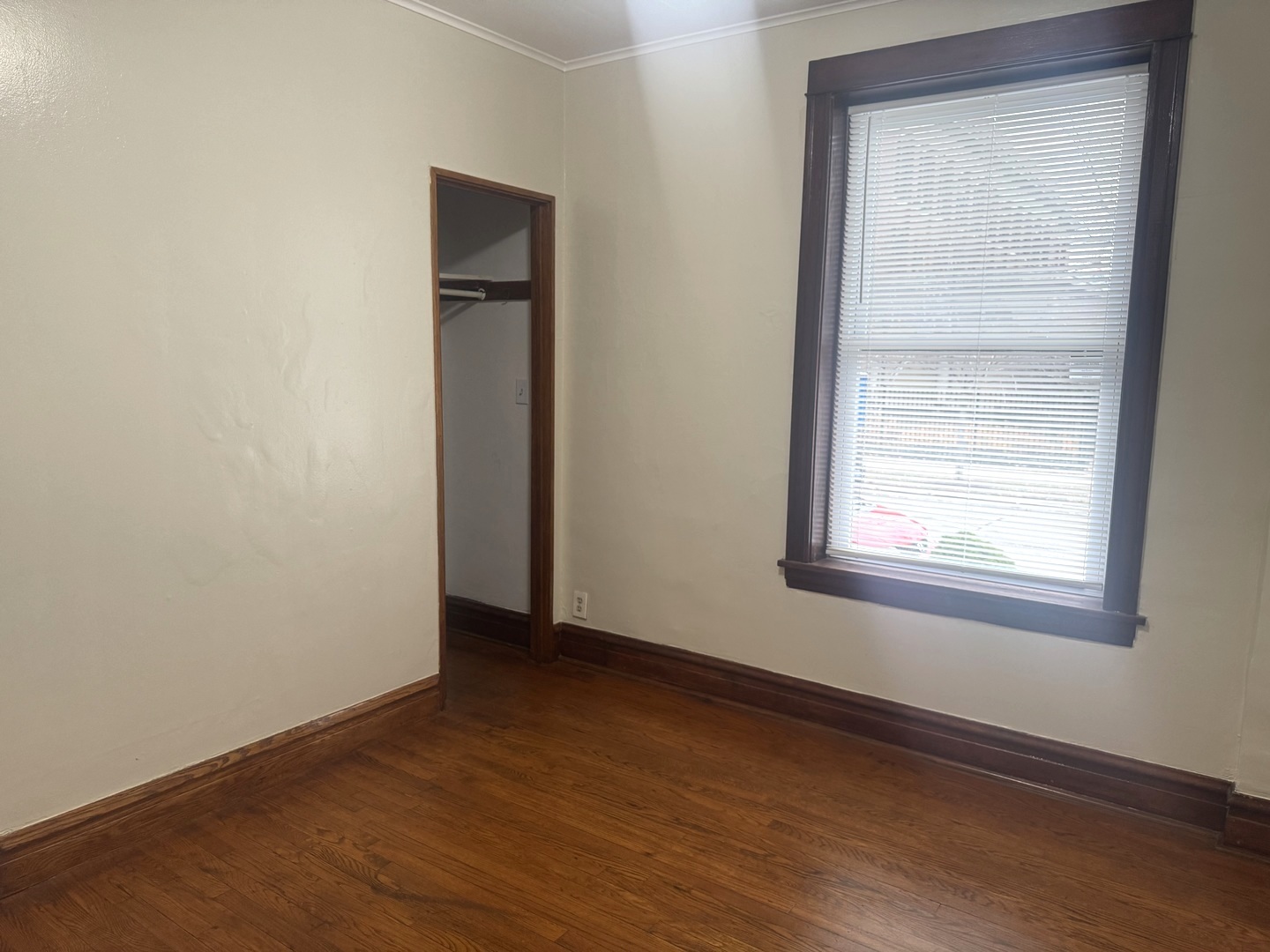 2158 N Hamlin Avenue 1R