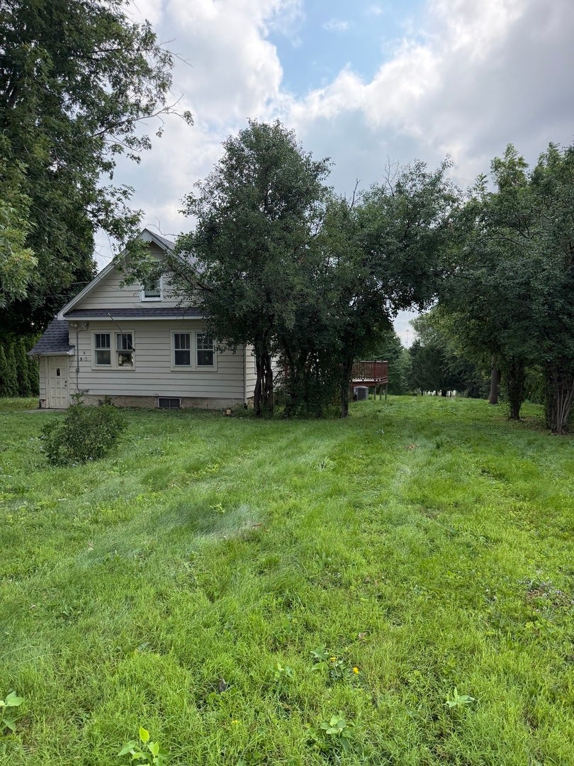 8S057 S Vine Street