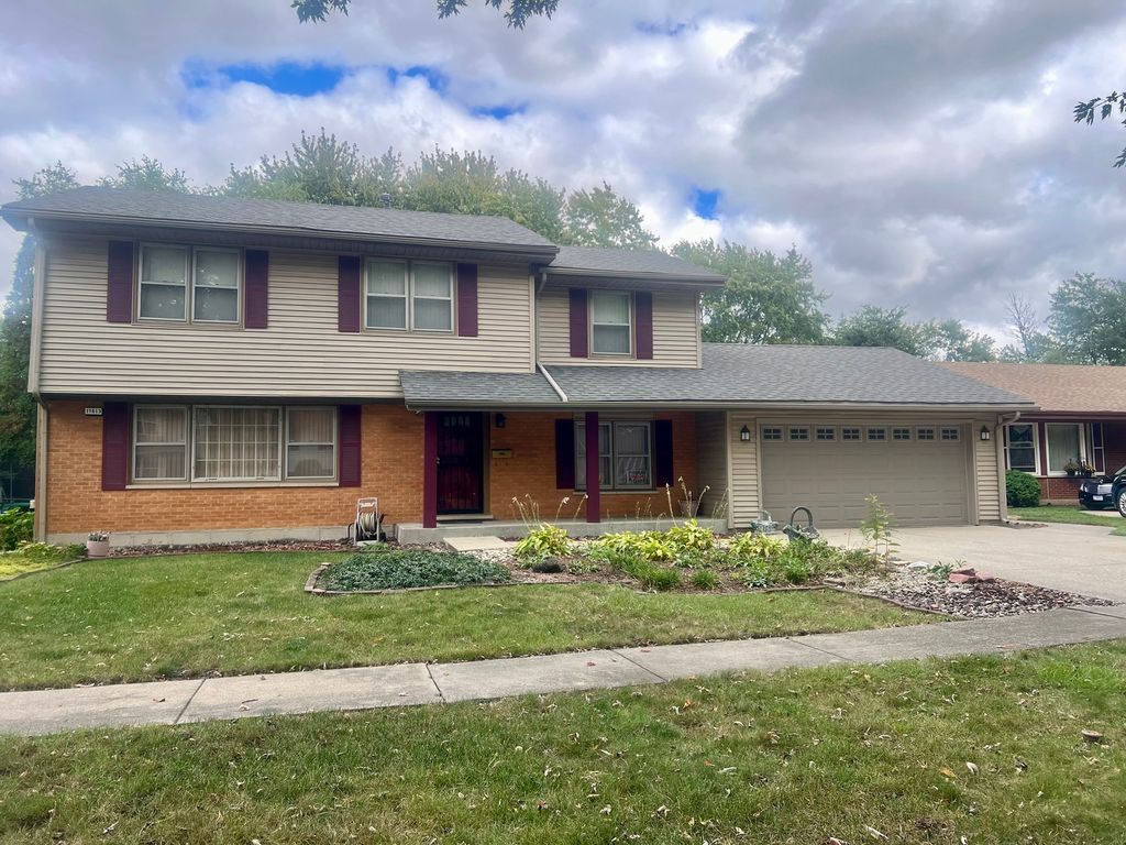 Photo for 17613 Hawthorne Drive, Country Club Hills, IL 60478 (MLS # 12494798)